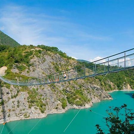 Chalet Bord De Lac Avec Piscine N2E Laffrey Εξωτερικό φωτογραφία